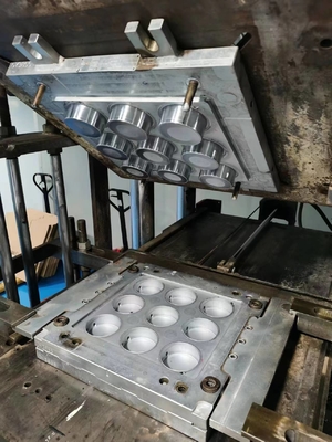 Vloeibare siliconen spuitgieten LSR kunststof CNC EDM meerdere holtes